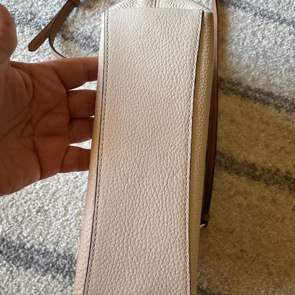 Coach Ivory and Tan Crossbody Bag - Picture 11 of 15